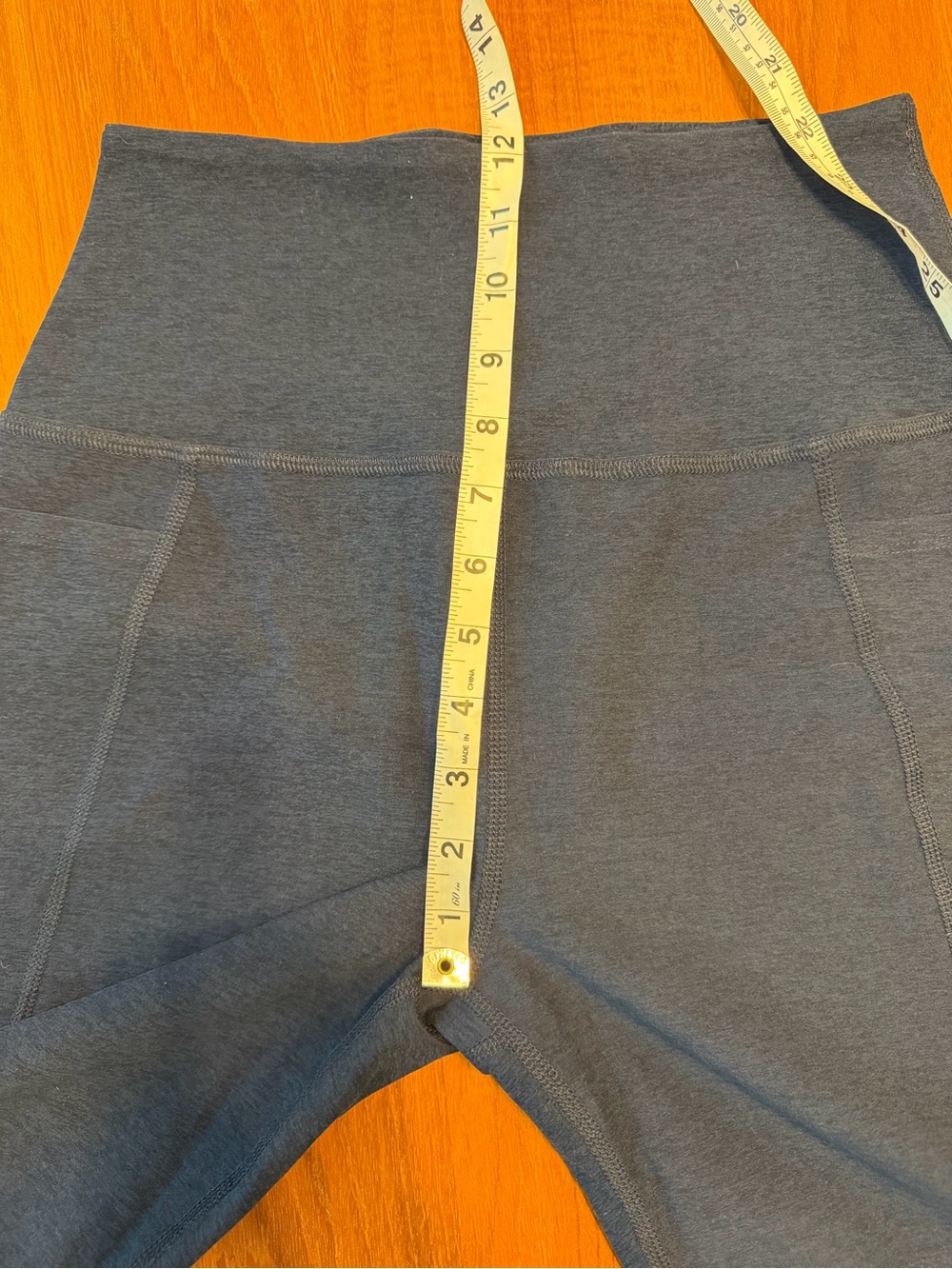Spacedye Out Of Pocket High Waisted Midi Legging Beyond Yoga Navy High-Rise - Picture 3 of 6